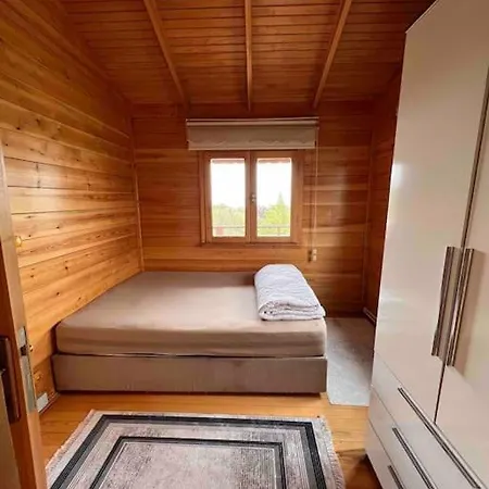 Bueyuekcekmece Bungalow